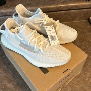 Yeezy 350 V2 “Bone”
